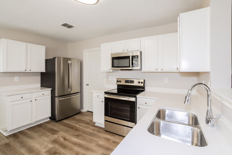 3,080/Mo, 732 Granite Ridge Dr Fort Worth, TX 76179 Kitchen View 2