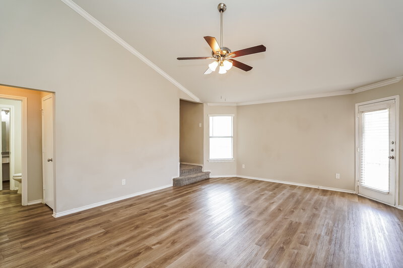1,940/Mo, 2105 Pacino Dr Fort Worth, TX 76134 Living Room View 2