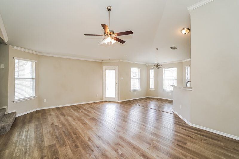 1,940/Mo, 2105 Pacino Dr Fort Worth, TX 76134 Living Room View 3