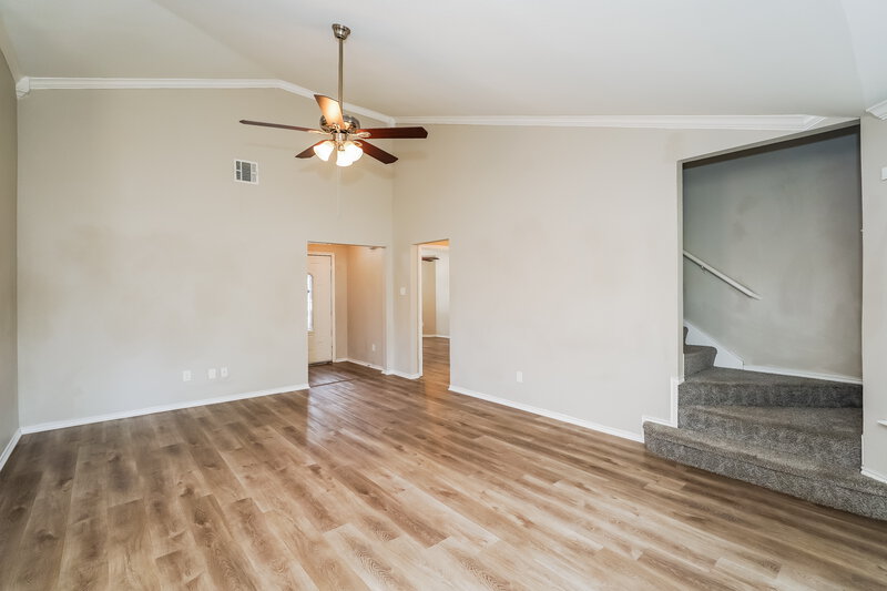 1,940/Mo, 2105 Pacino Dr Fort Worth, TX 76134 Living Room View 4