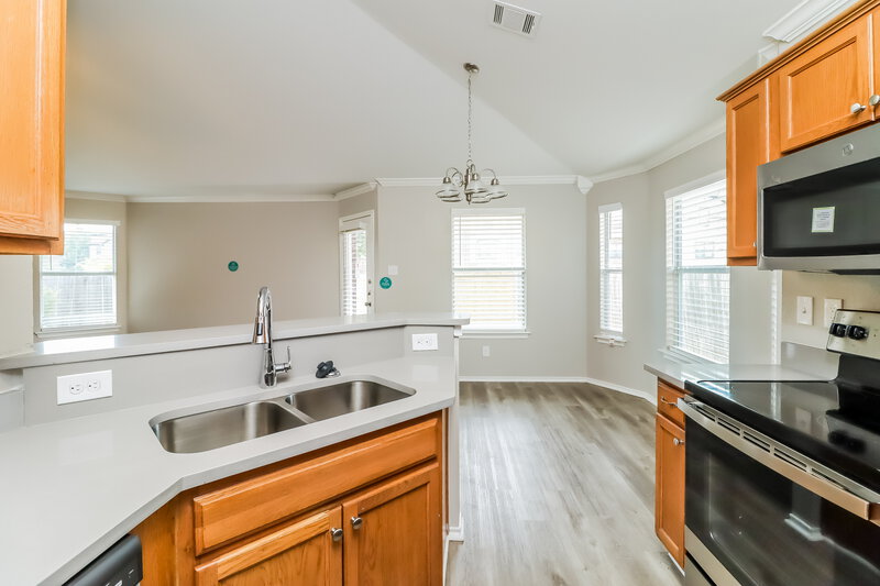 2,180/Mo, 2105 Pacino Dr Fort Worth, TX 76134 Kitchen View 3
