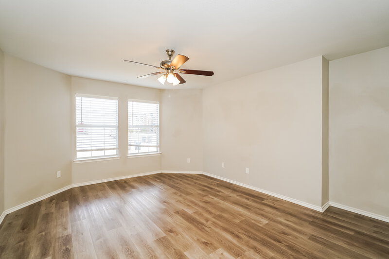 1,940/Mo, 2105 Pacino Dr Fort Worth, TX 76134 Main Bedroom View