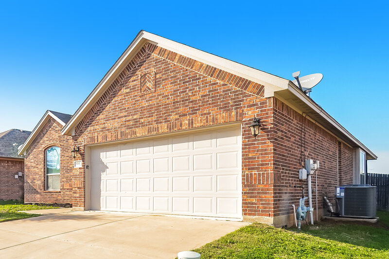 2,490/Mo, 1212 Roping Reins Way Haslet, TX 76052 Front View