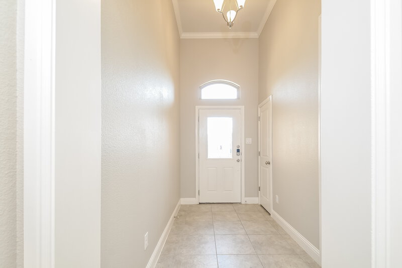 2,490/Mo, 1212 Roping Reins Way Haslet, TX 76052 Foyer View