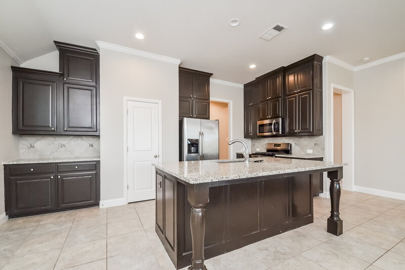 2,490/Mo, 1212 Roping Reins Way Haslet, TX 76052 Kitchen View