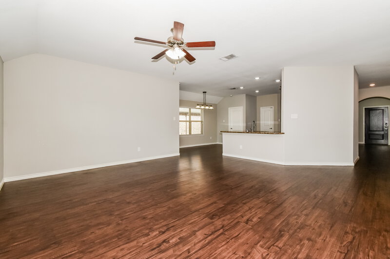2,285/Mo, 3136 Honeycomb Way Royse City, TX 75189 Living Room View 2