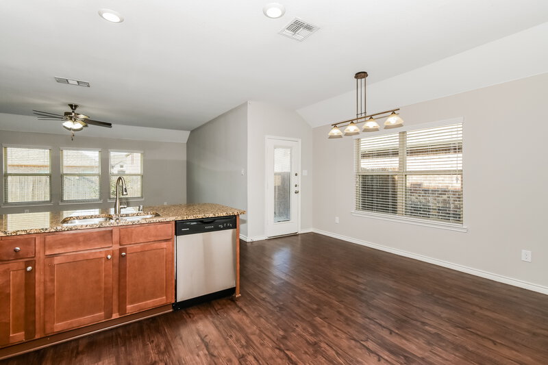 2,285/Mo, 3136 Honeycomb Way Royse City, TX 75189 Dining Room View