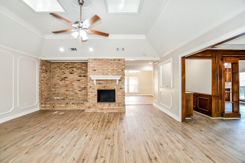 2,485/Mo, 712 Creek Tree Dr Desoto, TX 75115 Living Room View