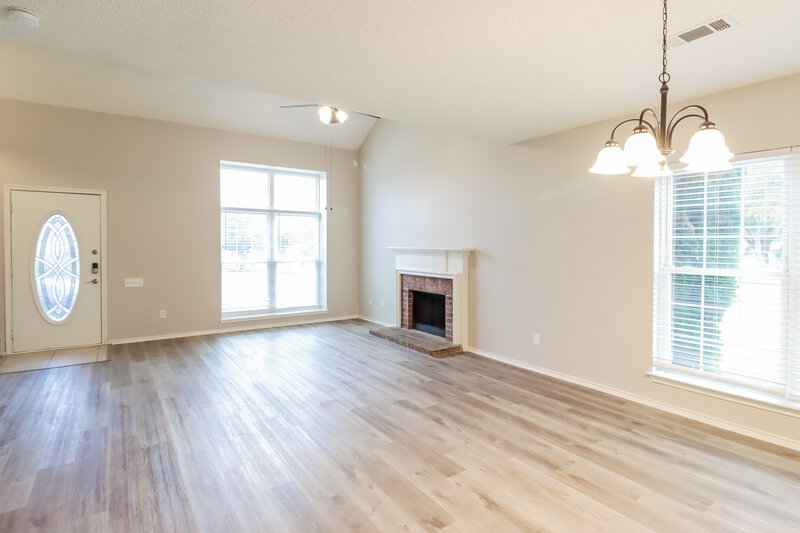 2,035/Mo, 427 Chancellorsville Dr Mesquite, TX 75149 Dining Room View