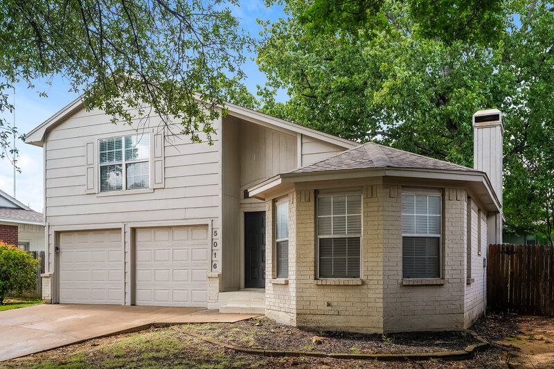 2,200/Mo, 5016 Santa Fe Ct Arlington, TX 76017 Front View