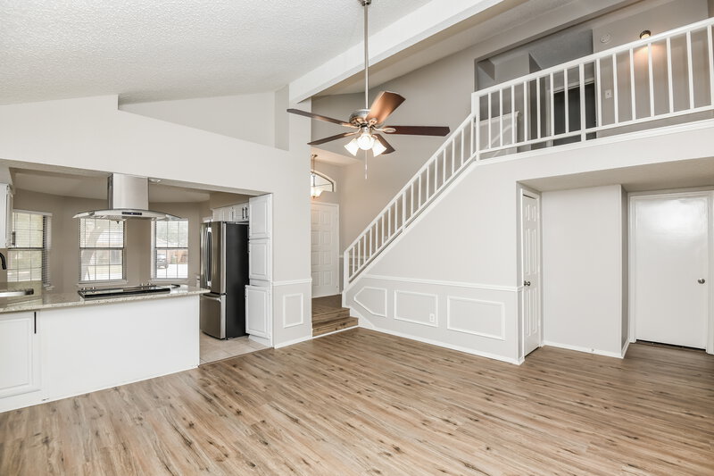 2,255/Mo, 5016 Santa Fe Ct Arlington, TX 76017 Living Room View