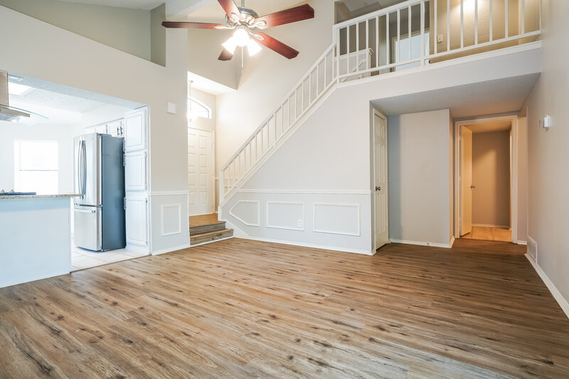 2,200/Mo, 5016 Santa Fe Ct Arlington, TX 76017 Living Room View 2