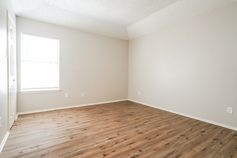 2,200/Mo, 5016 Santa Fe Ct Arlington, TX 76017 Bedroom View