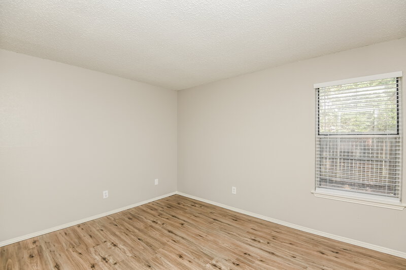 2,255/Mo, 5016 Santa Fe Ct Arlington, TX 76017 Bedroom View