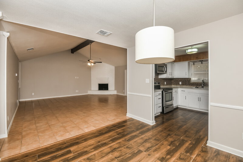 2,440/Mo, 6305 Big Springs Dr Arlington, TX 76001 Dining Room View 2