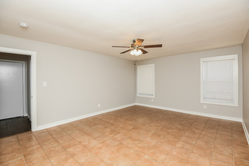 2,440/Mo, 6305 Big Springs Dr Arlington, TX 76001 Main Bedroom View 2
