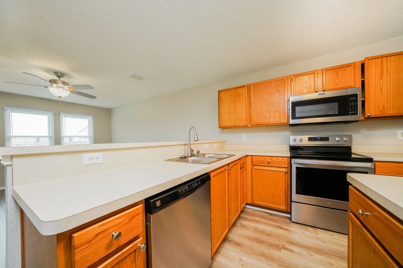 2,070/Mo, 1602 Pin Oak Trl Anna, TX 75409 Kitchen View