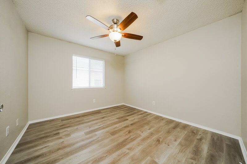 2,070/Mo, 1602 Pin Oak Trl Anna, TX 75409 Bedroom View 2