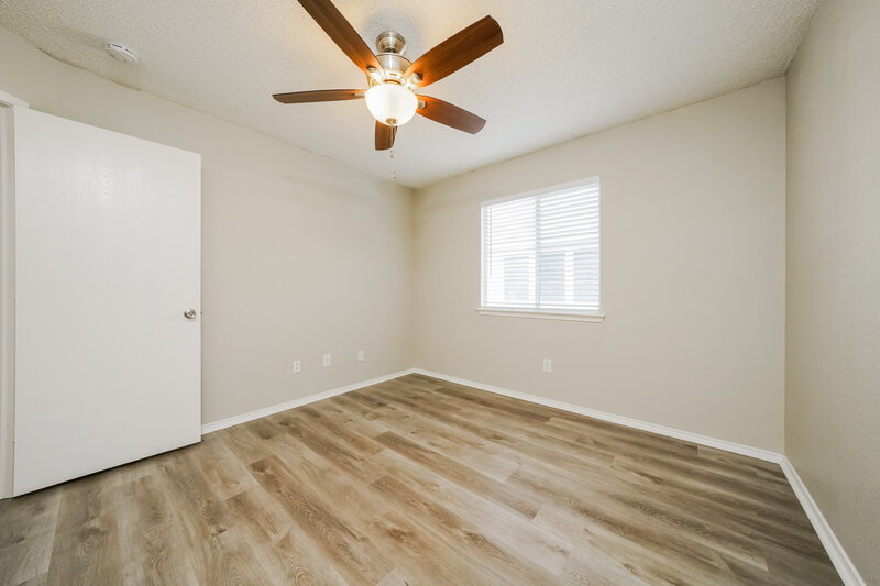 2,070/Mo, 1602 Pin Oak Trl Anna, TX 75409 Bedroom View 3