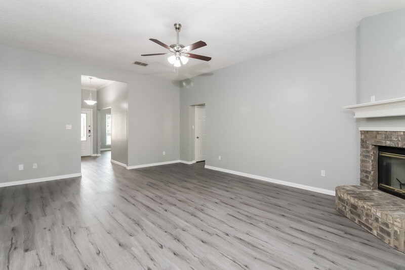 2,605/Mo, 3985 Miami Springs Dr Fort Worth, TX 76123 Living Room View