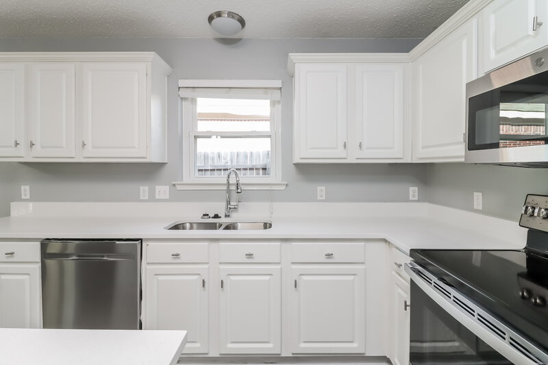 2,605/Mo, 3985 Miami Springs Dr Fort Worth, TX 76123 Kitchen View