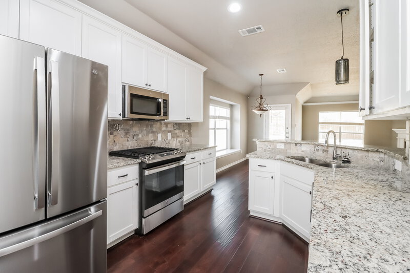 2,710/Mo, 8509 Viridian Ln Fort Worth, TX 76123 Kitchen View