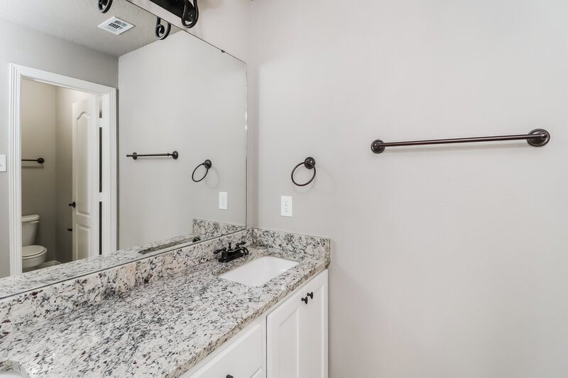 2,710/Mo, 8509 Viridian Ln Fort Worth, TX 76123 Bathroom View