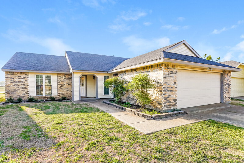 2,010/Mo, 502 Magnolia Dr Forney, TX 75126 Front View