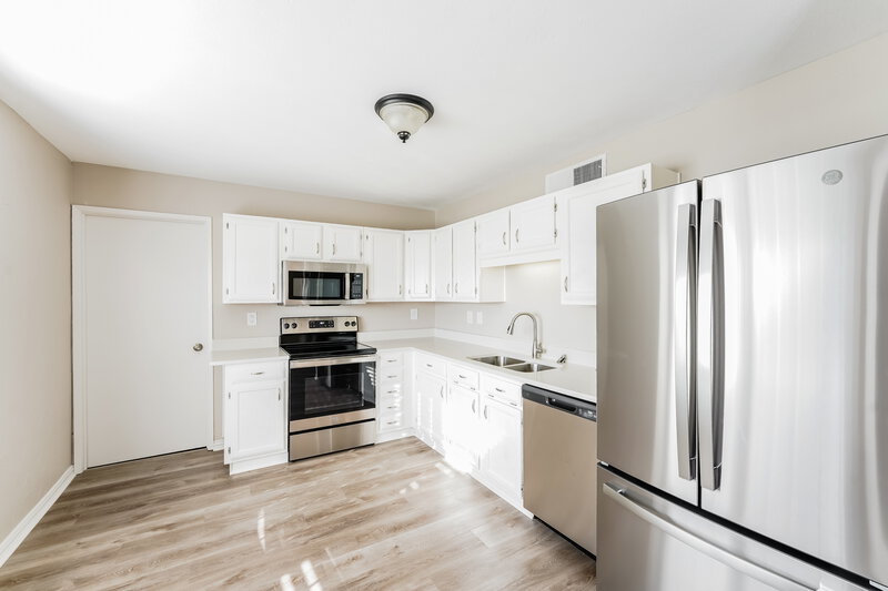 2,010/Mo, 502 Magnolia Dr Forney, TX 75126 Kitchen View