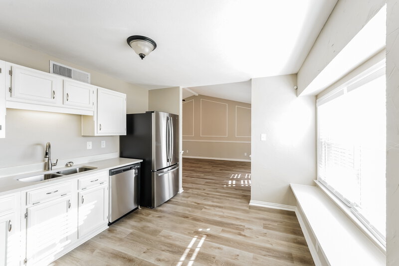 2,010/Mo, 502 Magnolia Dr Forney, TX 75126 Kitchen View 2