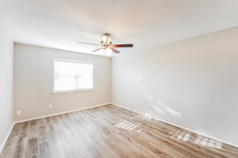 2,010/Mo, 502 Magnolia Dr Forney, TX 75126 Main Bedroom View