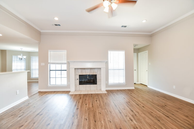 2,260/Mo, 105 Villanova Cir Forney, TX 75126 Living Room View 4