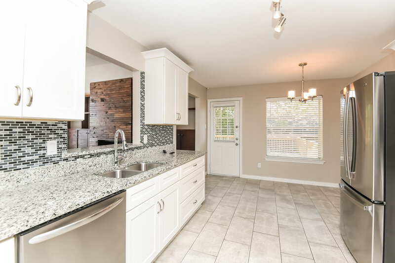 2,155/Mo, 1024 Meadowbend Dr Cedar Hill, TX 75104 Kitchen View