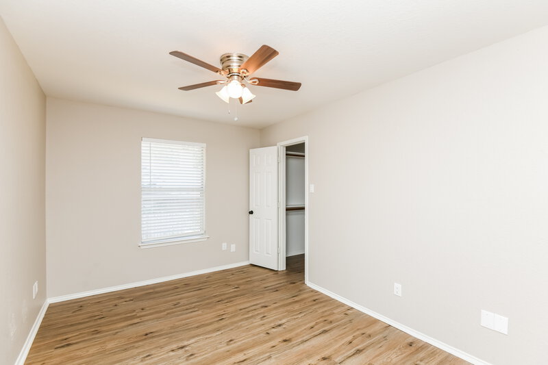 2,155/Mo, 1024 Meadowbend Dr Cedar Hill, TX 75104 Main Bedroom View