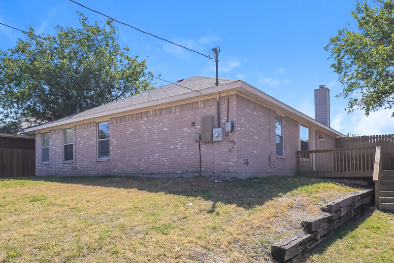 2,155/Mo, 1024 Meadowbend Dr Cedar Hill, TX 75104 Rear View
