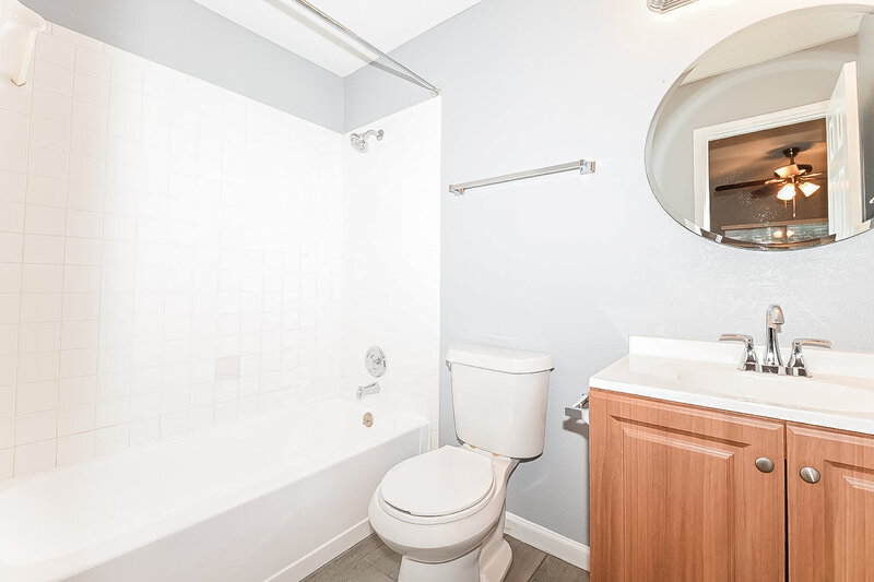 2,065/Mo, 1220 Carberry St Cedar Hill, TX 75104 Main Bathroom View