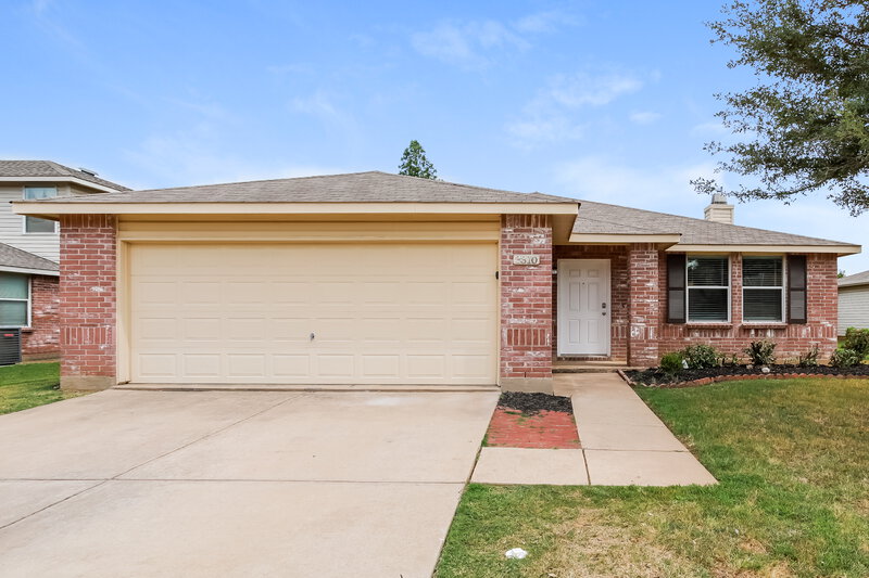 2,285/Mo, 3310 Andalusian Dr Denton, TX 76210 External View