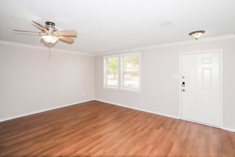 2,285/Mo, 3310 Andalusian Dr Denton, TX 76210 Living Room View 2