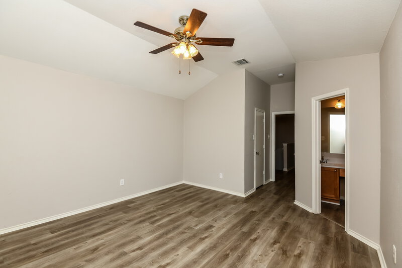 2,275/Mo, 2108 Deniro Dr Fort Worth, TX 76134 Main Bedroom View 2