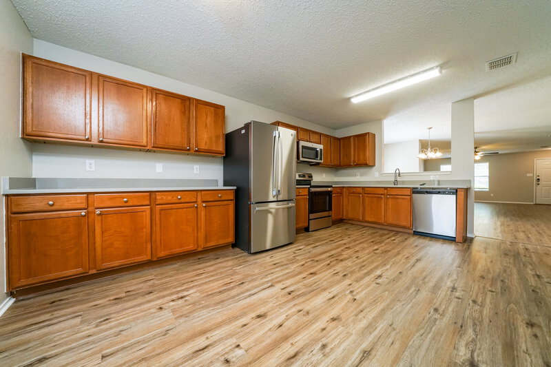2,325/Mo, 8213 Montecito Dr Denton, TX 76210 Kitchen View 2