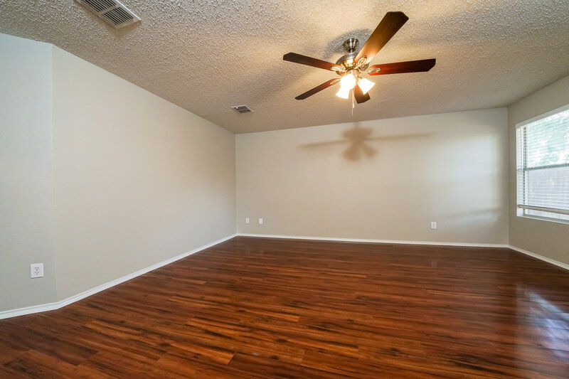 2,325/Mo, 8213 Montecito Dr Denton, TX 76210 Main Bedroom View 2