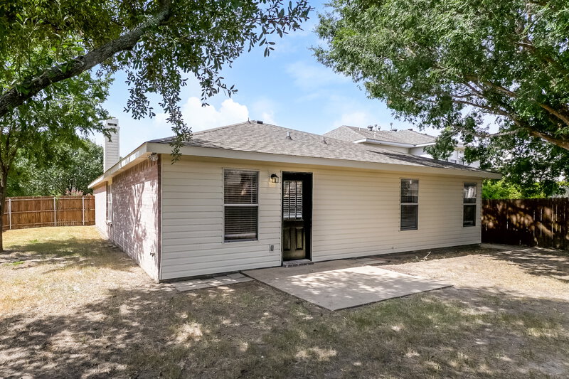 2,325/Mo, 8213 Montecito Dr Denton, TX 76210 Rear View
