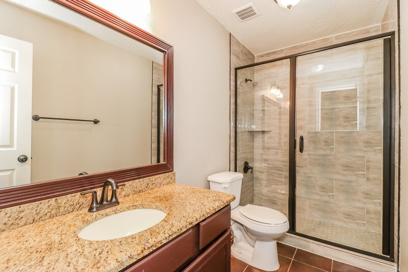 2,310/Mo, 1131 Brookside Dr Cedar Hill, TX 75104 Bathroom View