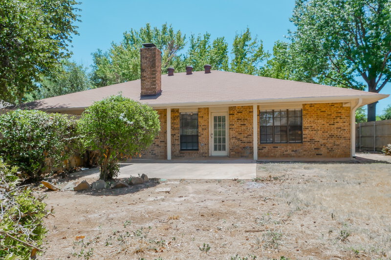 2,750/Mo, 1537 Gunnison Trl Lewisville, TX 75077 Rear View