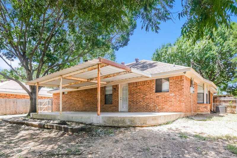 2,190/Mo, 824 Forest Ct Burleson, TX 76028 Rear View