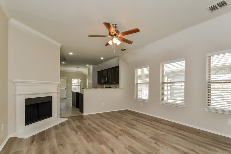 2,290/Mo, 9104 Stewart St Cross Roads, TX 76227 Living Room View