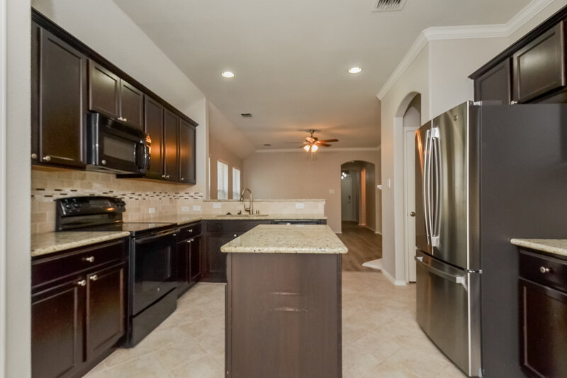 2,290/Mo, 9104 Stewart St Cross Roads, TX 76227 Kitchen View