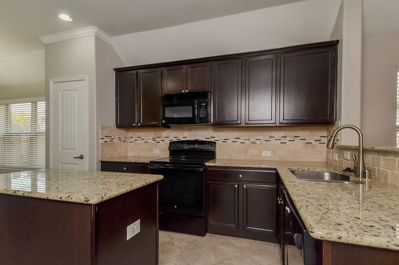 2,290/Mo, 9104 Stewart St Cross Roads, TX 76227 Kitchen View 2