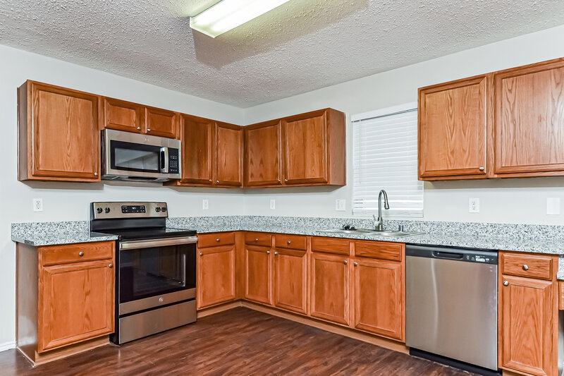 2,100/Mo, 8117 Montecito Dr Denton, TX 76210 Kitchen View