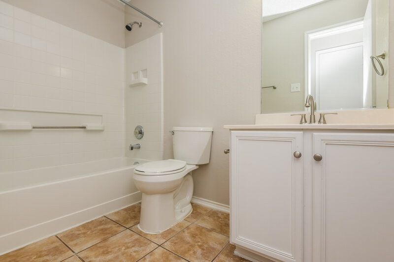 2,270/Mo, 4917 Waterford Dr Fort Worth, TX 76179 Bathroom View